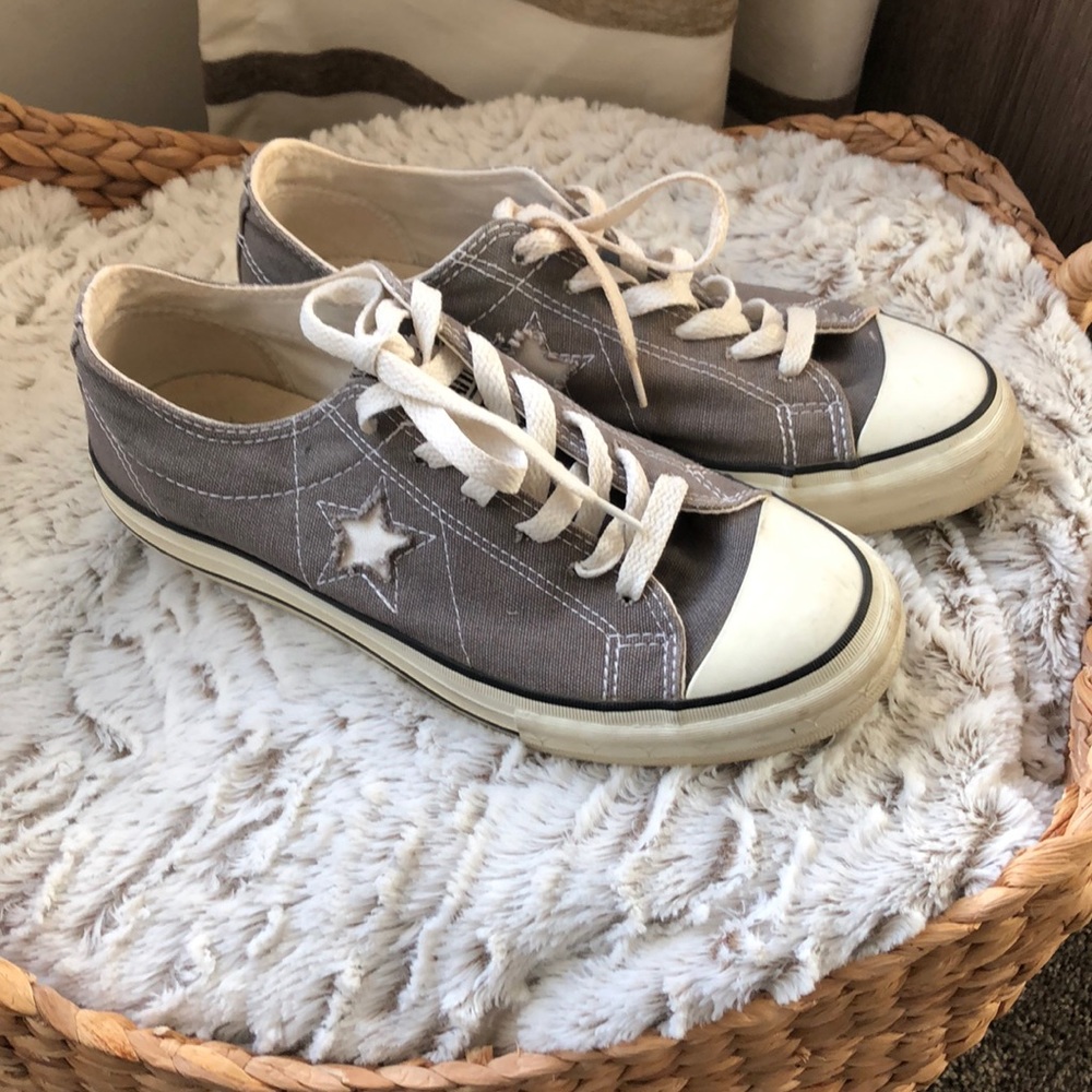 👟Converse sneakers